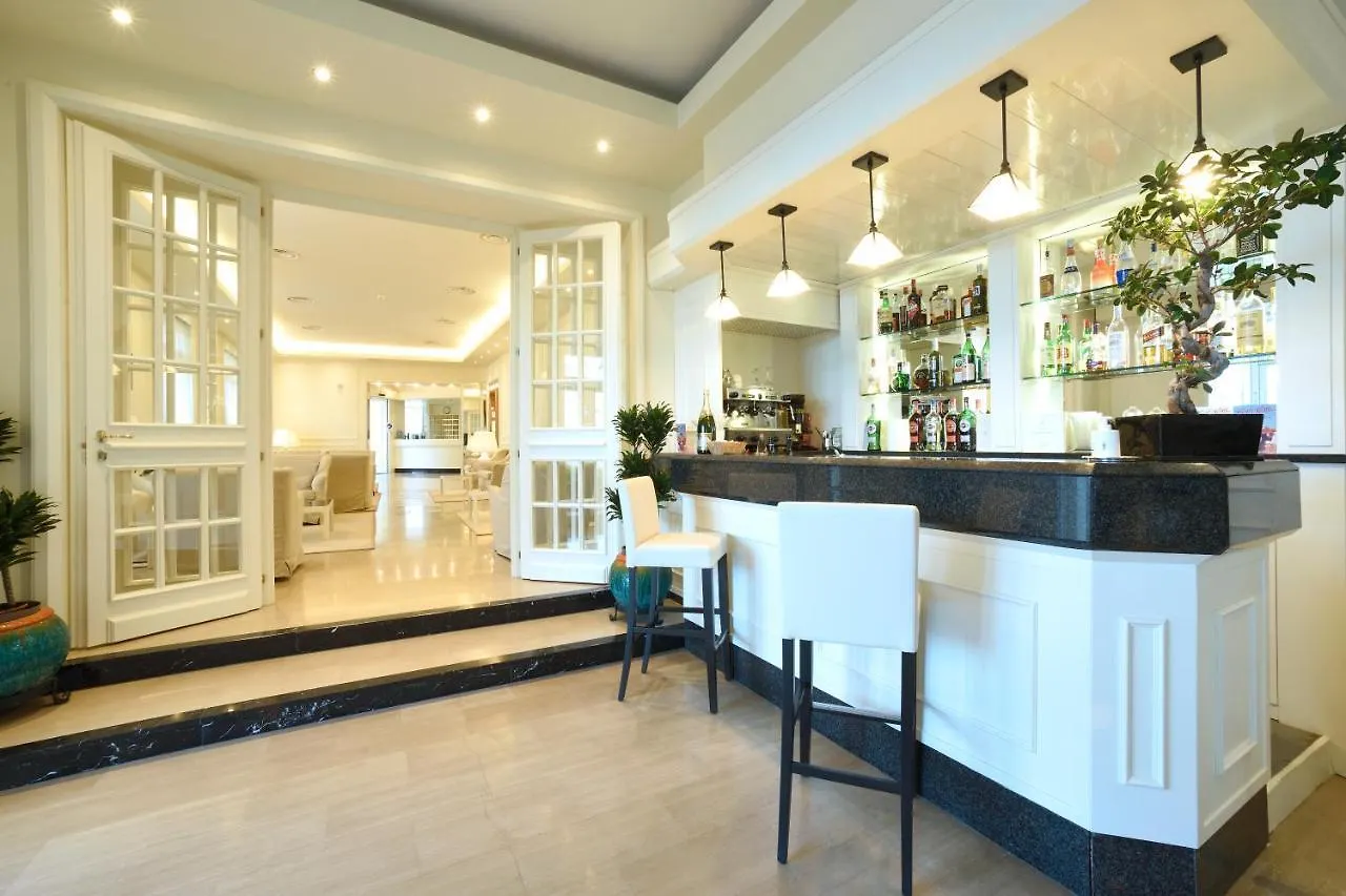 Hotel Europa & Concordia アラッシオ 4*,