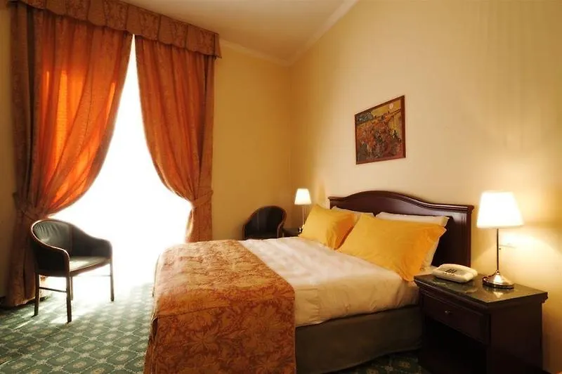 Hotel Europa & Concordia アラッシオ