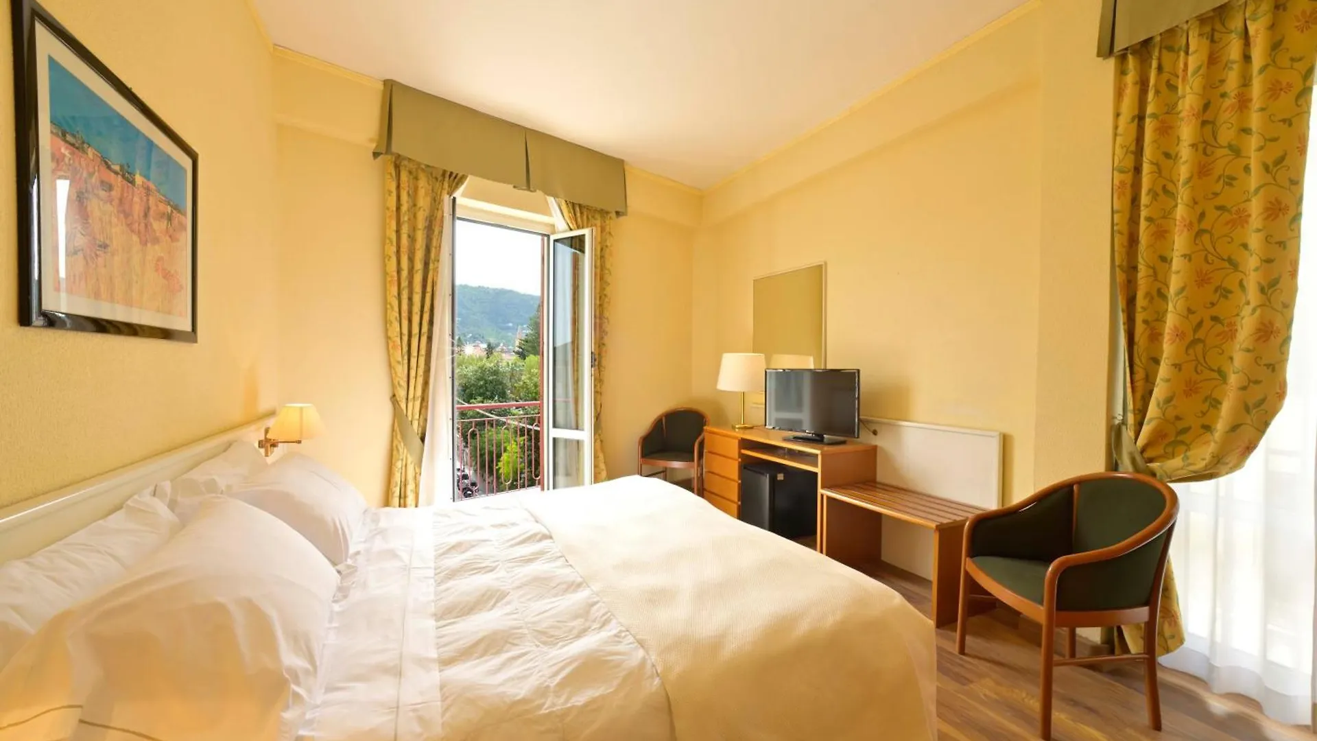Hotel Europa & Concordia アラッシオ