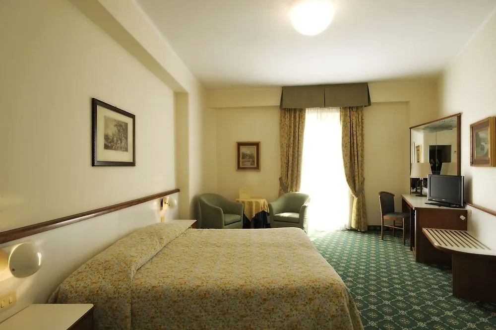 ****  Hotel Europa & Concordia アラッシオ イタリア